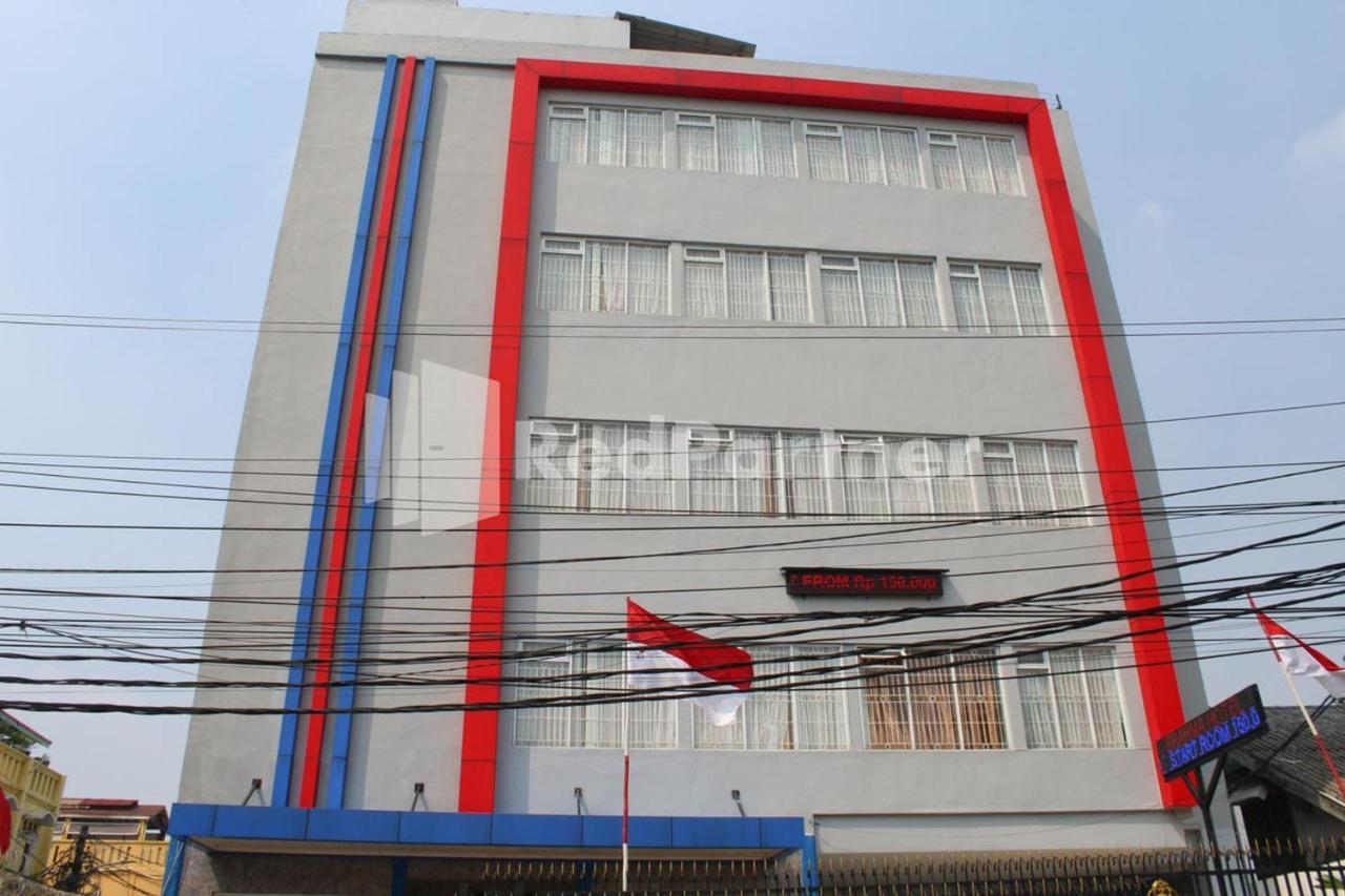Brahma Hotel Mitra Reddoorz Yakarta Exterior foto