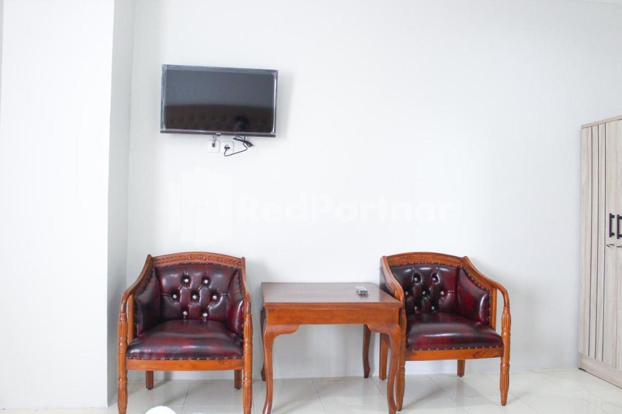 Brahma Hotel Mitra Reddoorz Yakarta Exterior foto