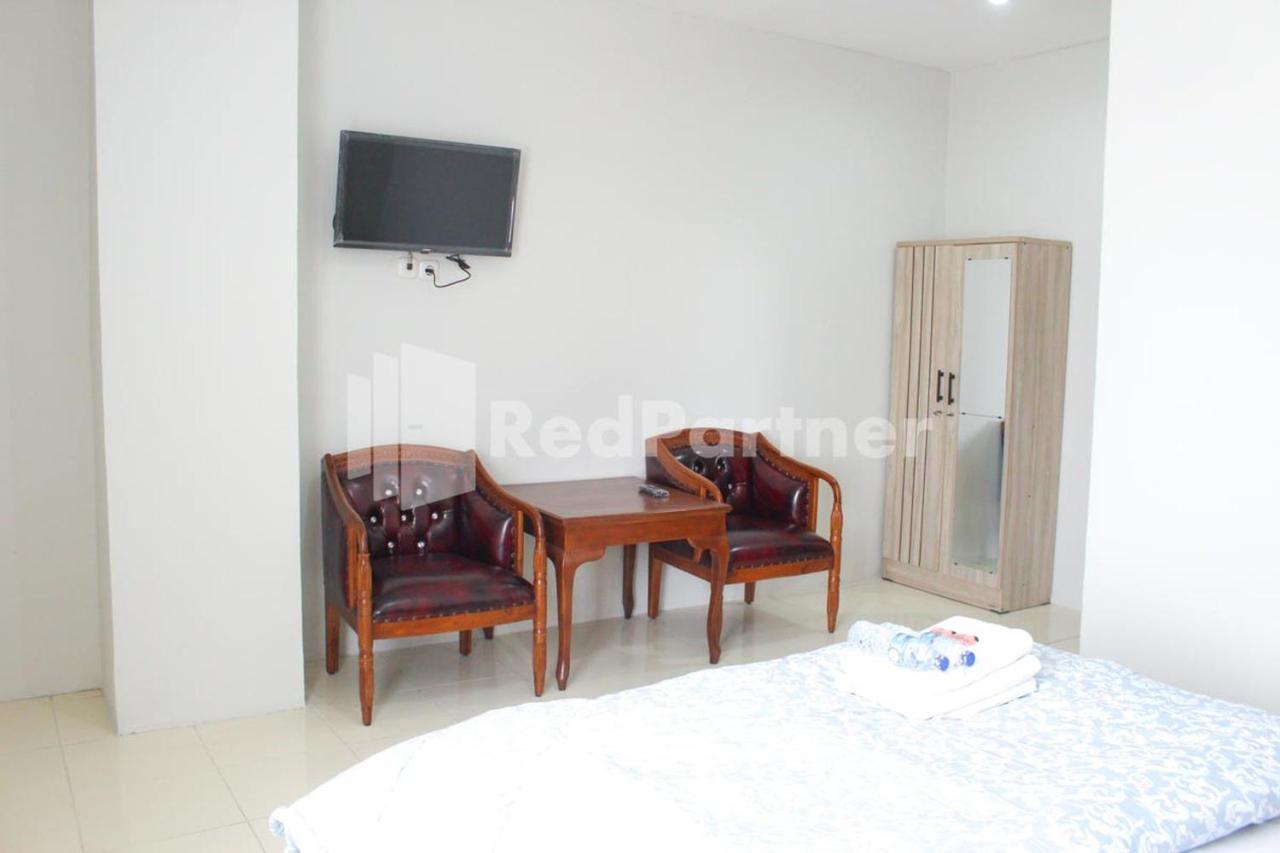 Brahma Hotel Mitra Reddoorz Yakarta Exterior foto